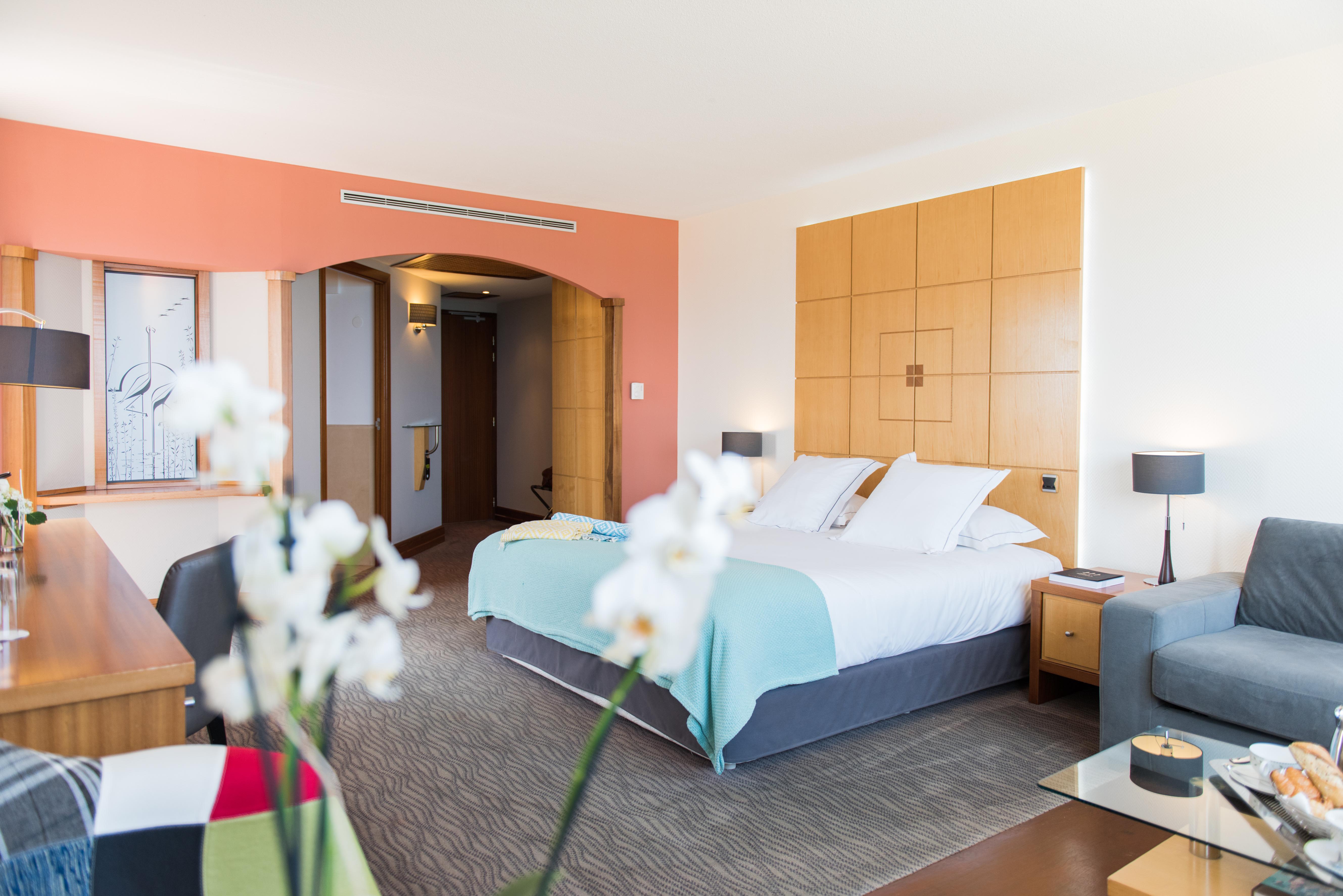 Grand Hotel Les Flamants Roses Thalasso & Spa Кане Екстериор снимка