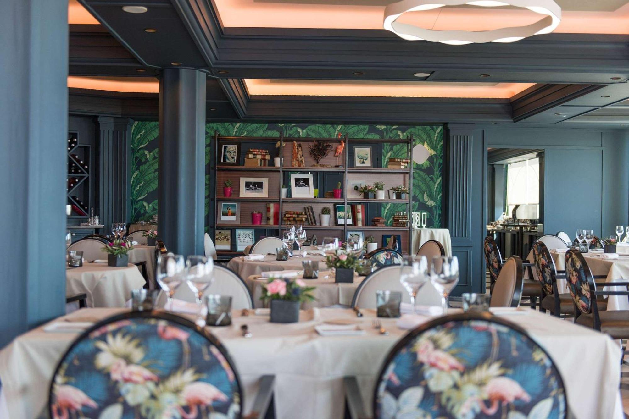 Grand Hotel Les Flamants Roses Thalasso & Spa Кане Екстериор снимка