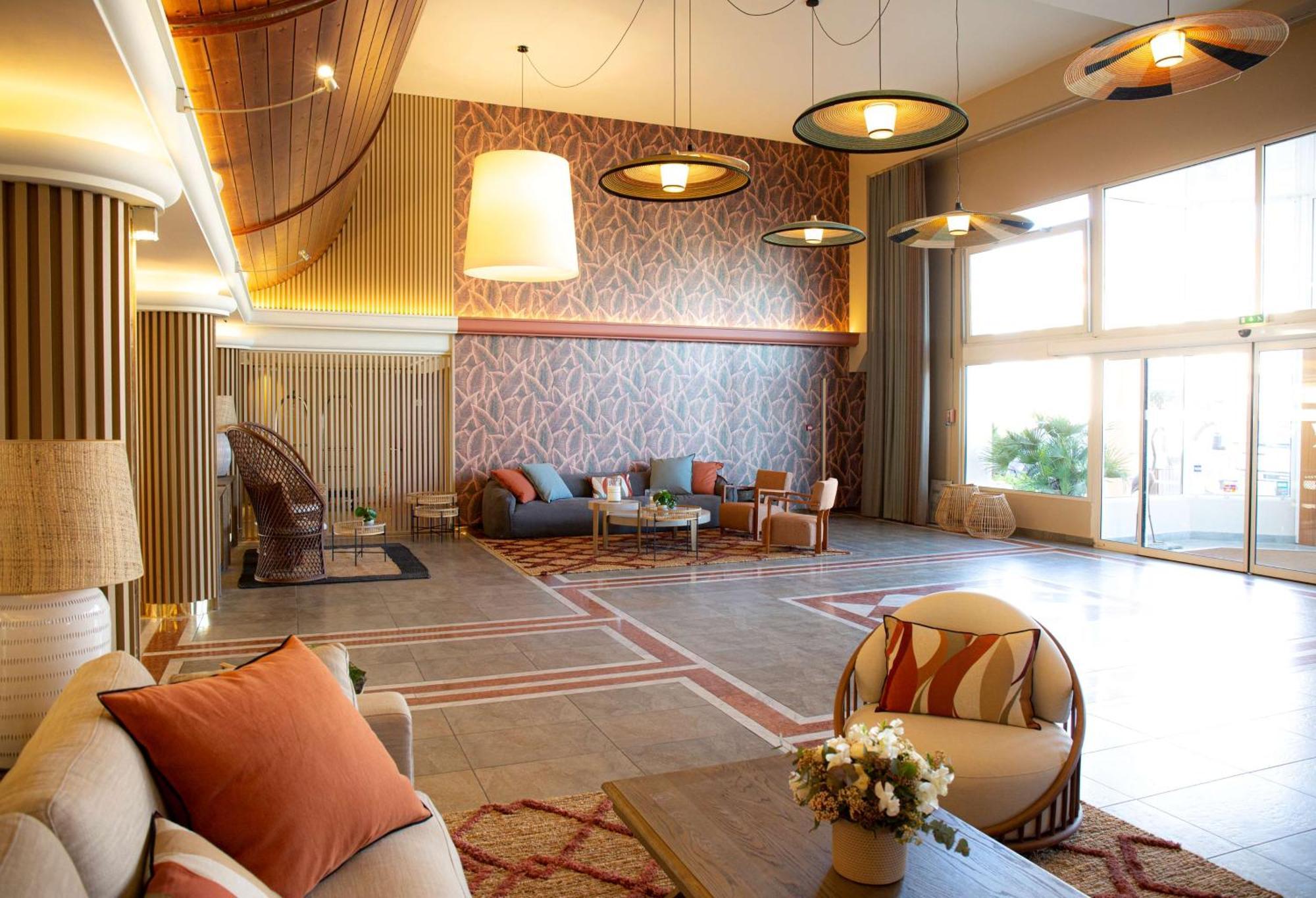 Grand Hotel Les Flamants Roses Thalasso & Spa Кане Екстериор снимка