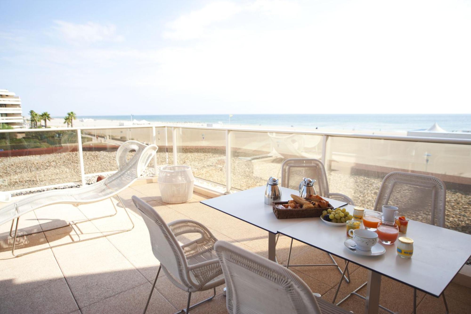 Grand Hotel Les Flamants Roses Thalasso & Spa Кане Екстериор снимка